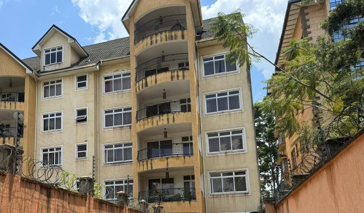 3 Bed Apartment with En Suite at Ring Road - 1