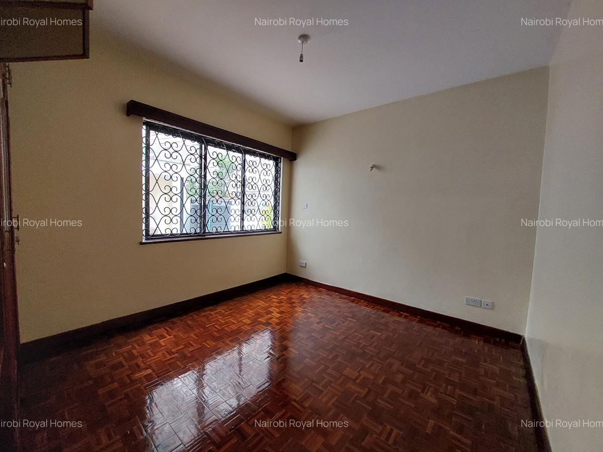6 Bed Townhouse with En Suite at Kilimani Road - 5