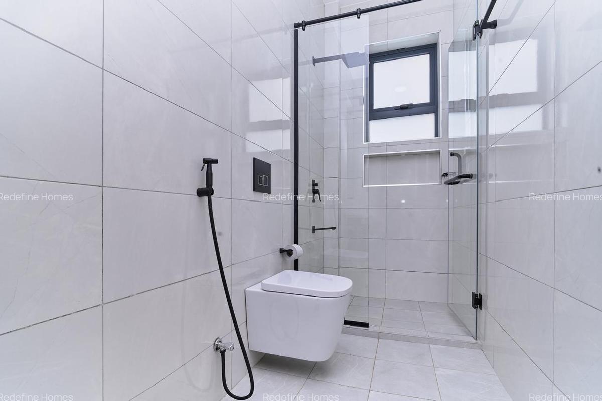 3 Bed Apartment with En Suite in Brookside - 15