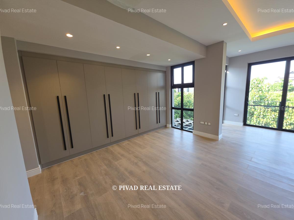 4 Bed Townhouse with Swimming Pool in Runda - 12