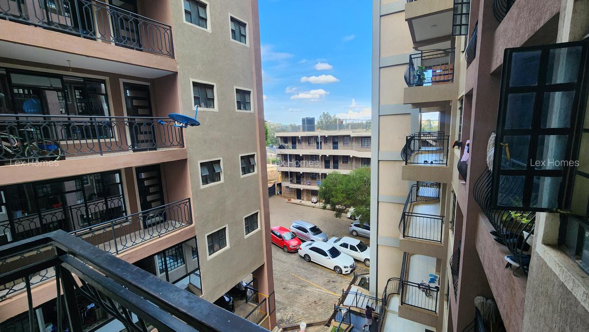 2 Bed Apartment with En Suite at - 16