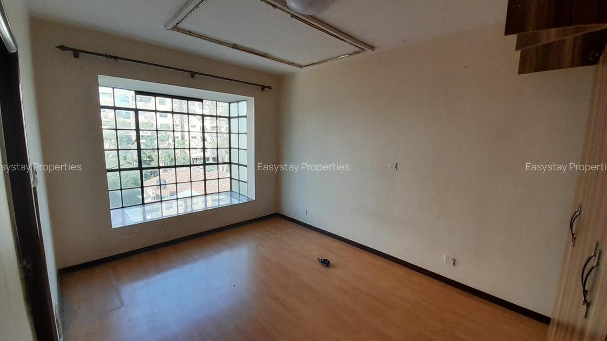 4 Bed Apartment with En Suite in Lavington - 6