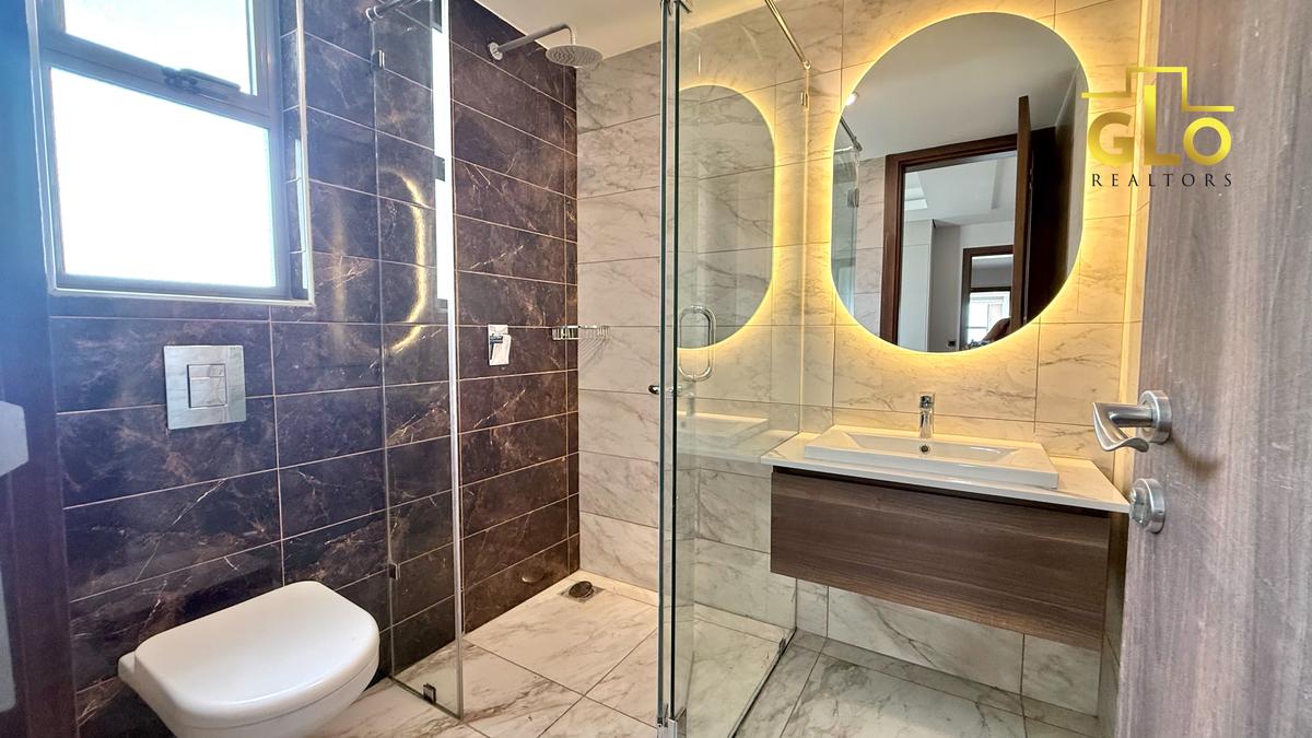 3 Bed Apartment with En Suite in Brookside - 8