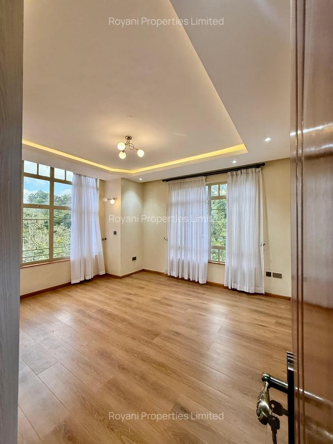 9 Bed House with En Suite in Rosslyn - 5