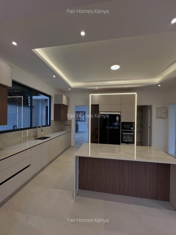 5 Bed Townhouse with En Suite at Mbabane Road - 18