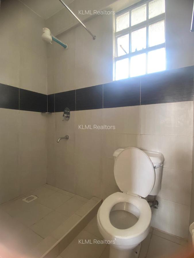 2 Bed Apartment with En Suite at Plainsview - 3