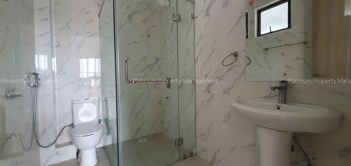 4 Bed Apartment with En Suite at City Park Drive - 13