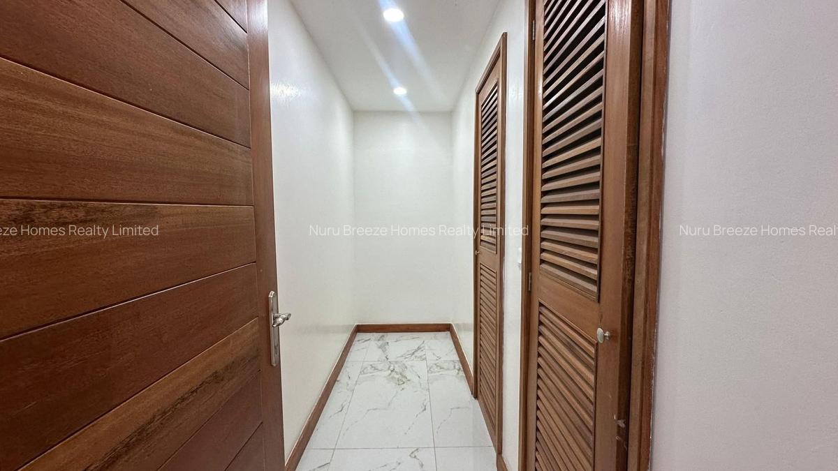 4 Bed Apartment with En Suite in Rhapta Road - 4