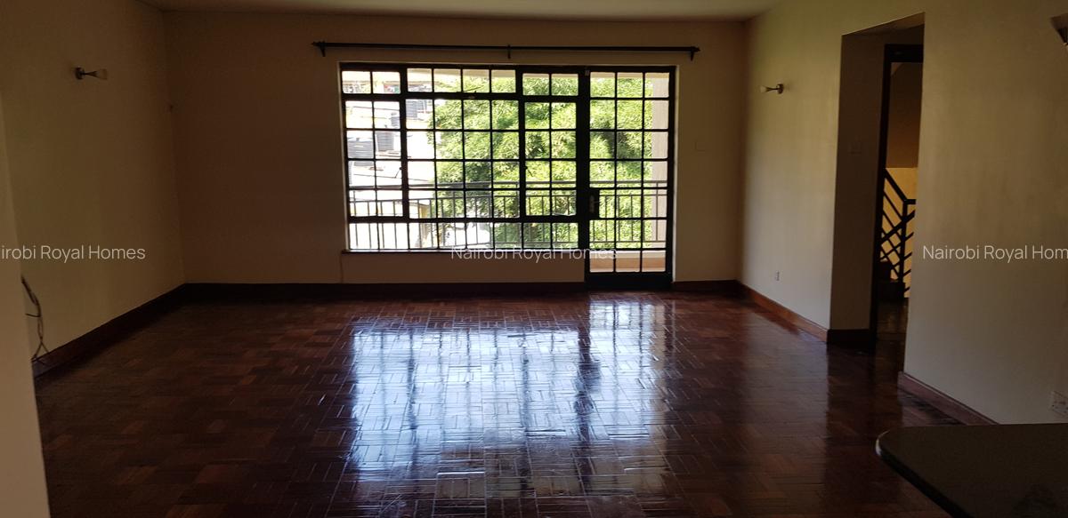 2 Bed Apartment with En Suite at Riveside Drive - 9