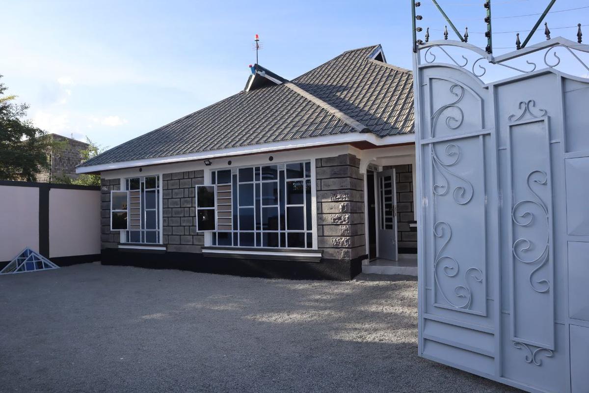 3 Bed House with En Suite at Matangi - 2