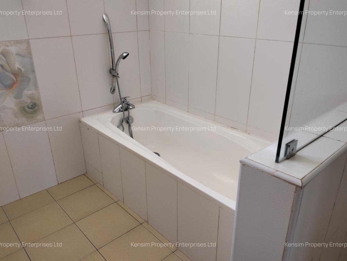 5 Bed Townhouse with En Suite in Kitisuru - 9