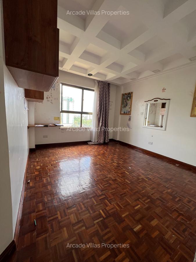3 Bed Apartment with En Suite in Kileleshwa - 5