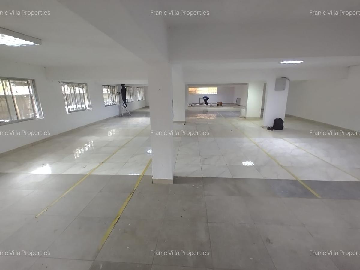 5,000 ft² Office with Parking in Kilimani - 6