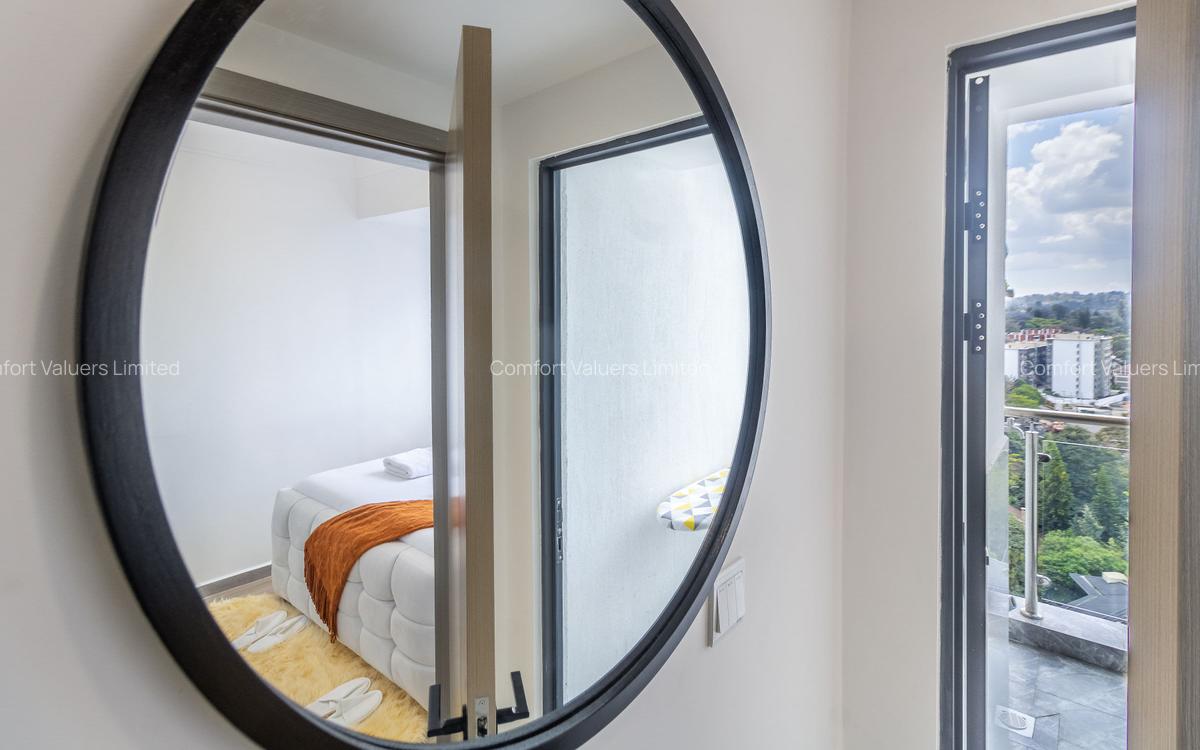 1 Bed Apartment with Gym at Riverside Drive - 9