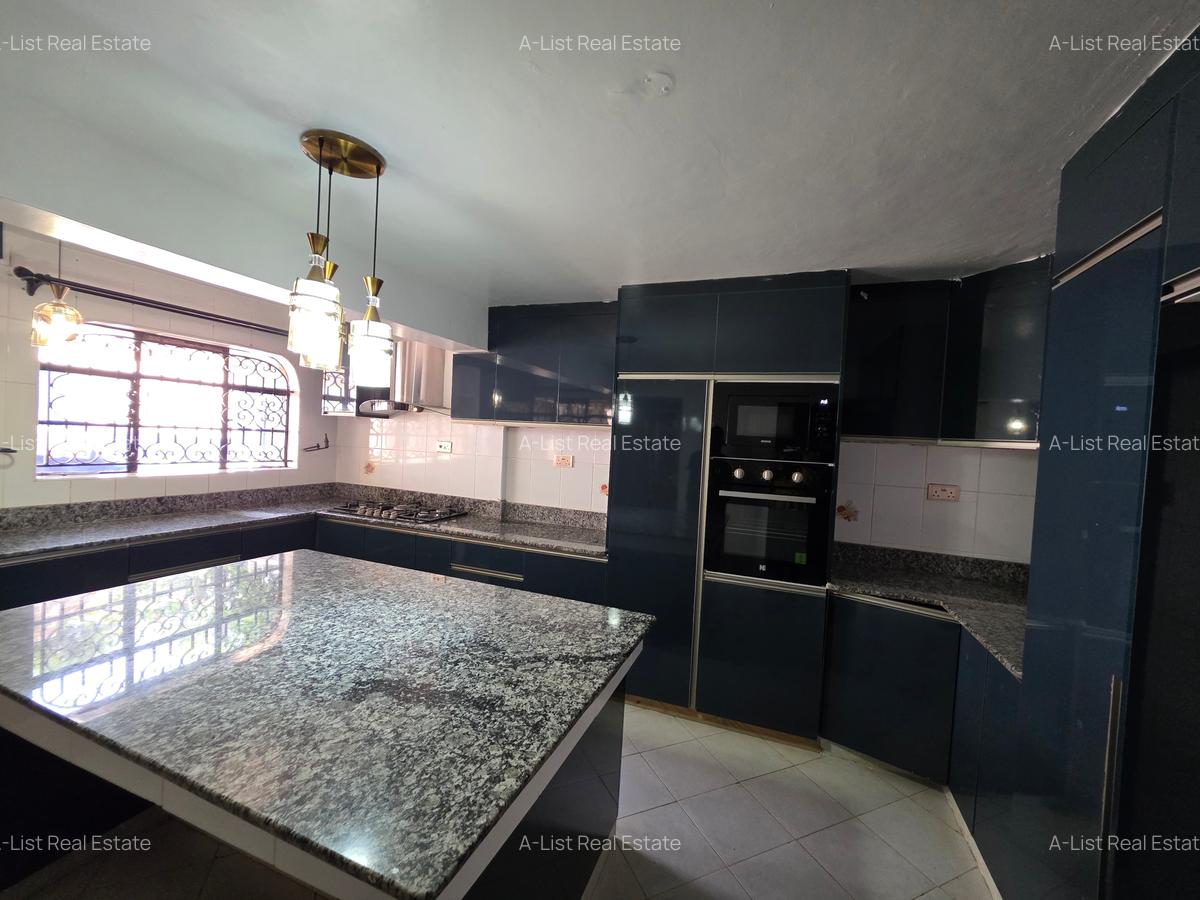5 Bed Townhouse with En Suite at Kitisuru Road - 12