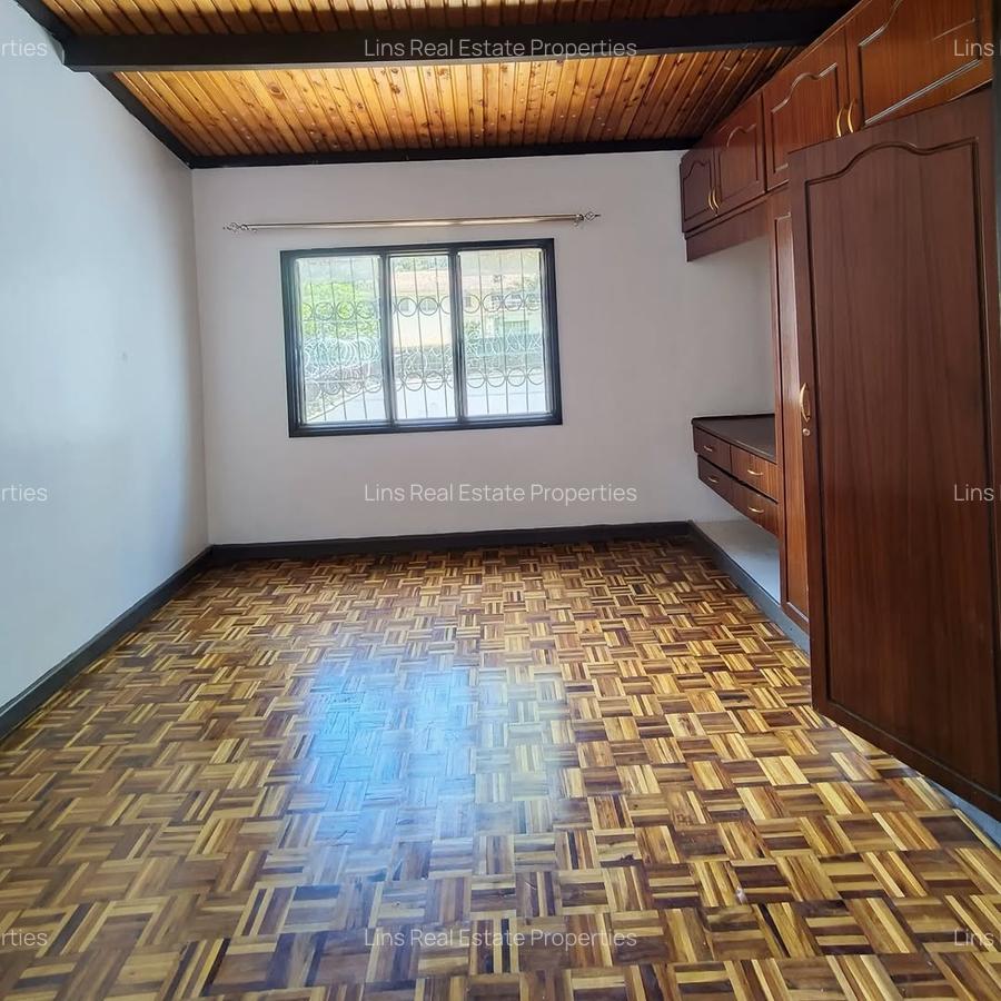 4 Bed Townhouse with En Suite in Lavington - 12