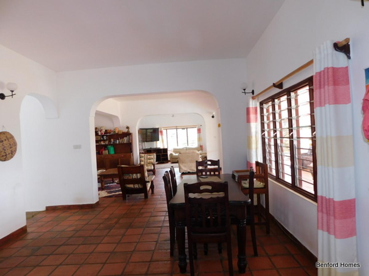 4 Bed House with En Suite in Shanzu - 2