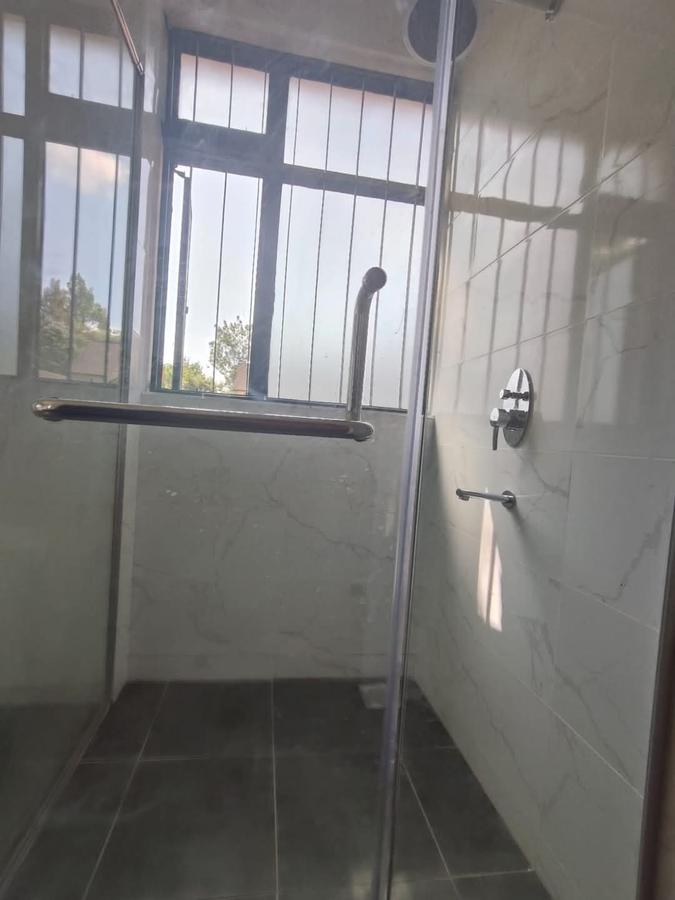 4 Bed House with En Suite at Bongani - 1