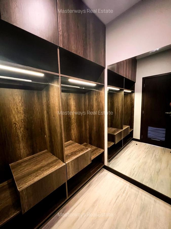 3 Bed Apartment with En Suite in Riverside - 4