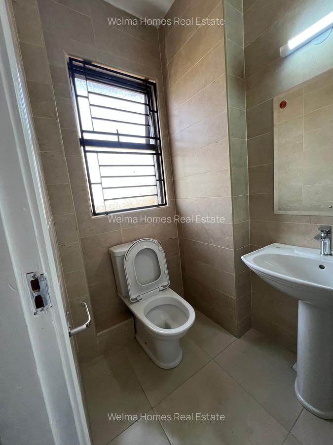 2 Bed Apartment with En Suite in Lavington - 9