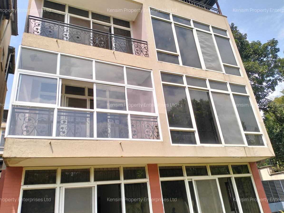 5 Bed Townhouse with En Suite in Lavington - 19