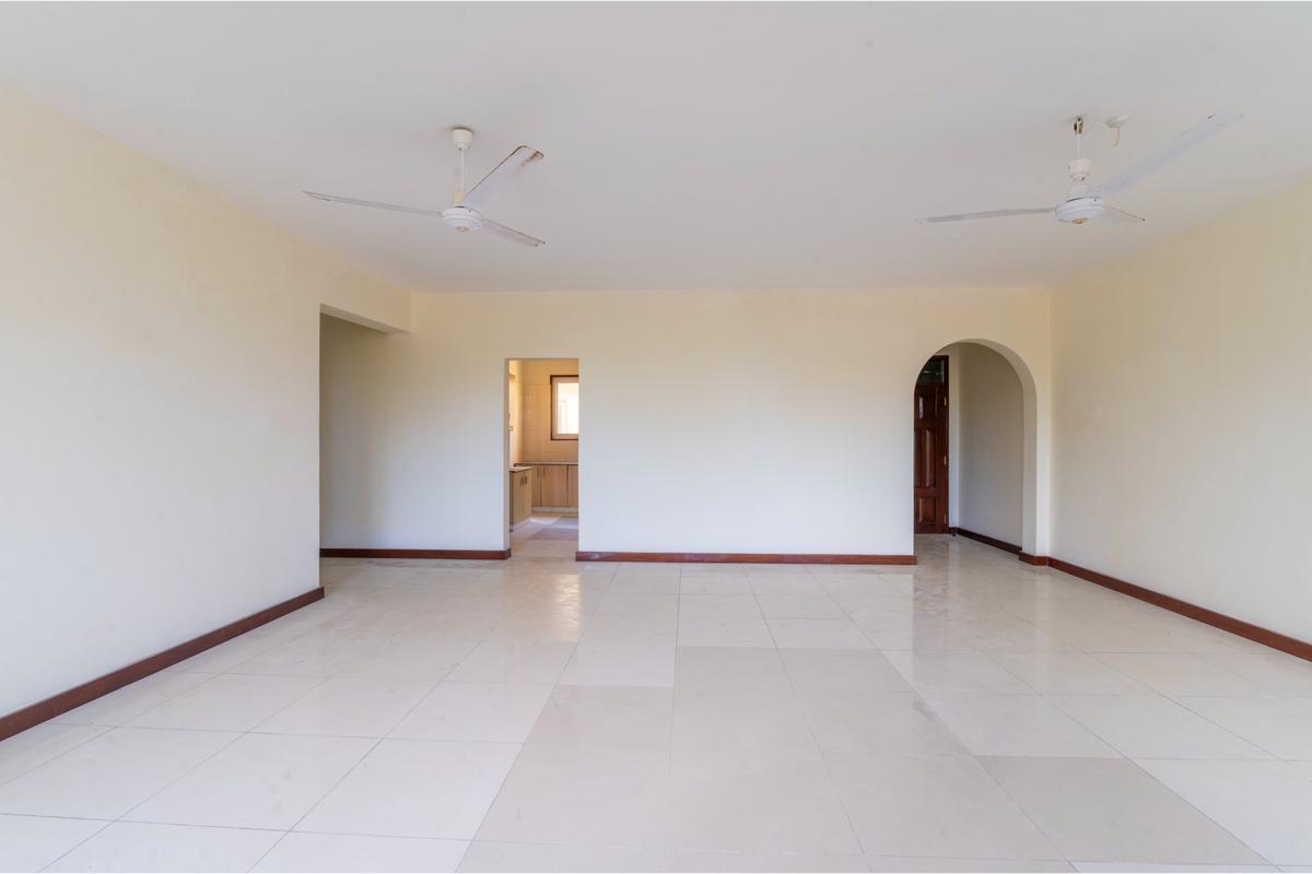 3 Bed Apartment with En Suite in Nyali Area - 4