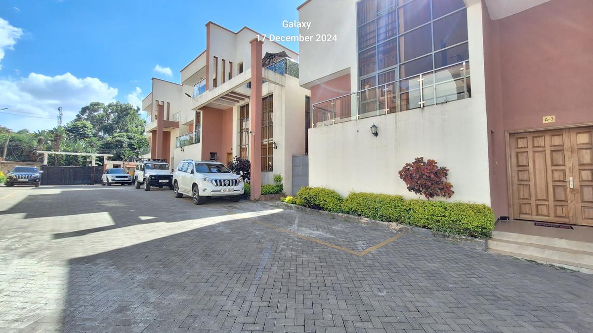 5 Bed Townhouse with En Suite at Off Chalbi Drive - 1