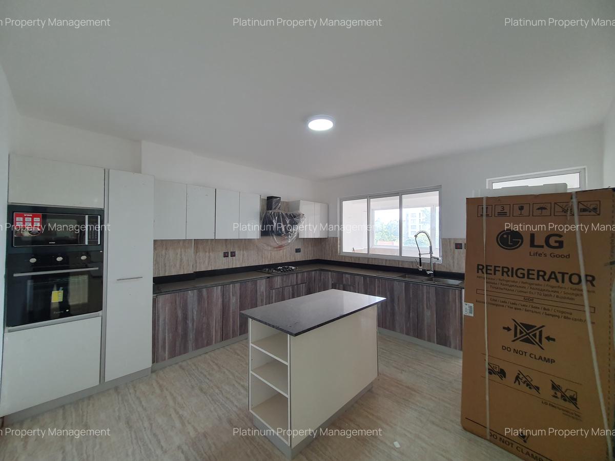 4 Bed Apartment with En Suite in General Mathenge - 2