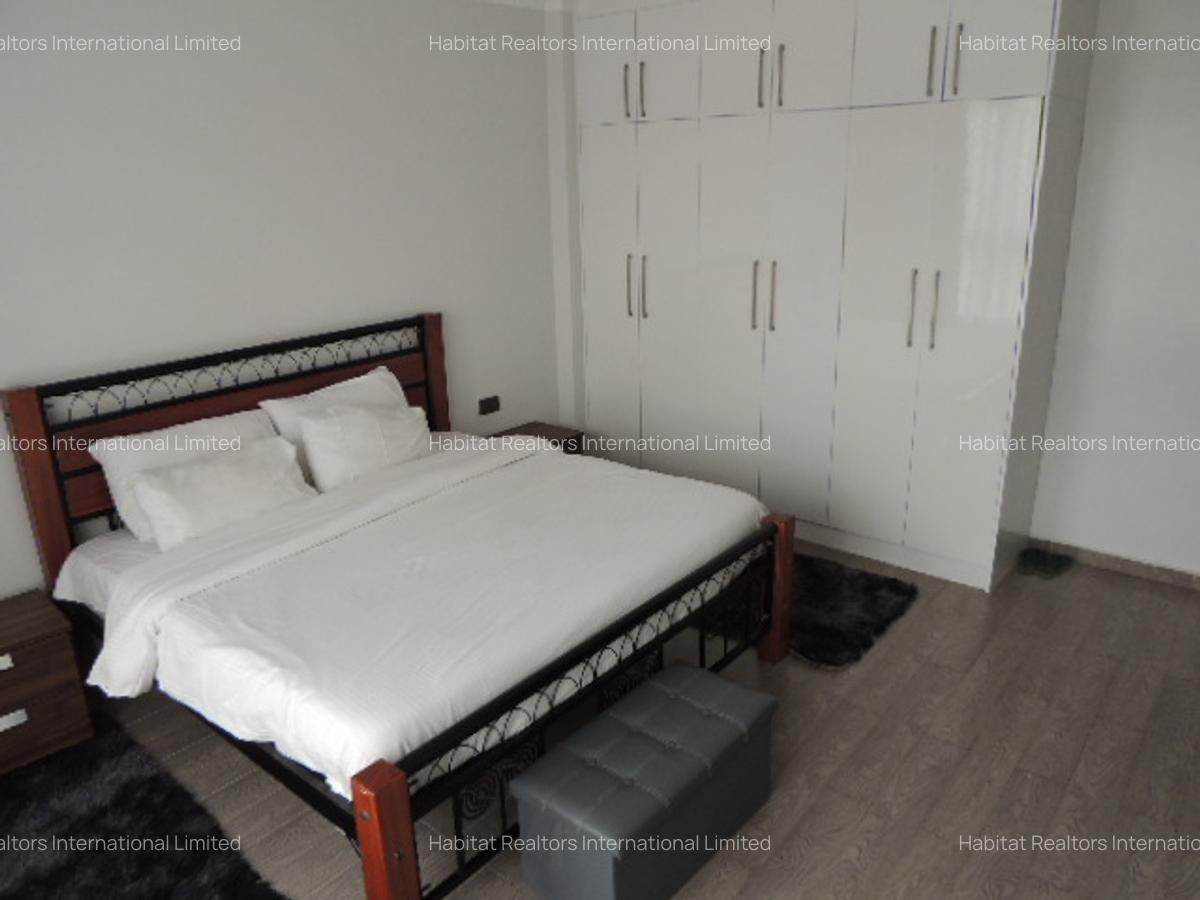 Serviced 3 Bed Apartment with En Suite at Rosewood Avenue - 11