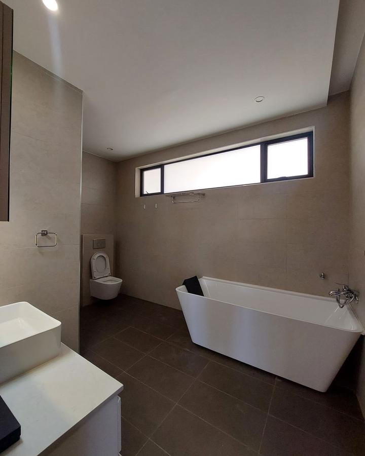 4 Bed Townhouse with En Suite in Lavington - 9