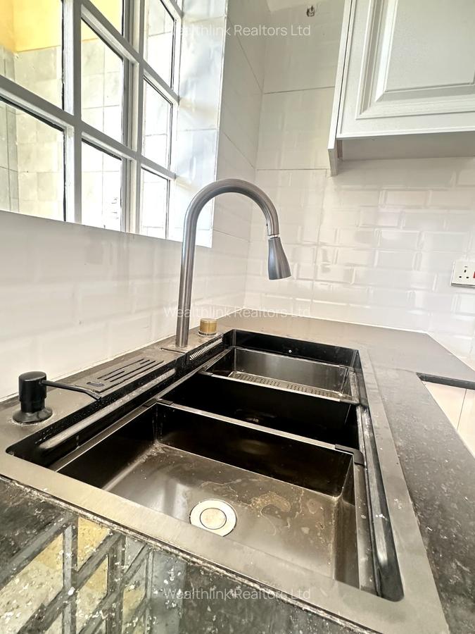 3 Bed Townhouse with En Suite at Nyari West - 5