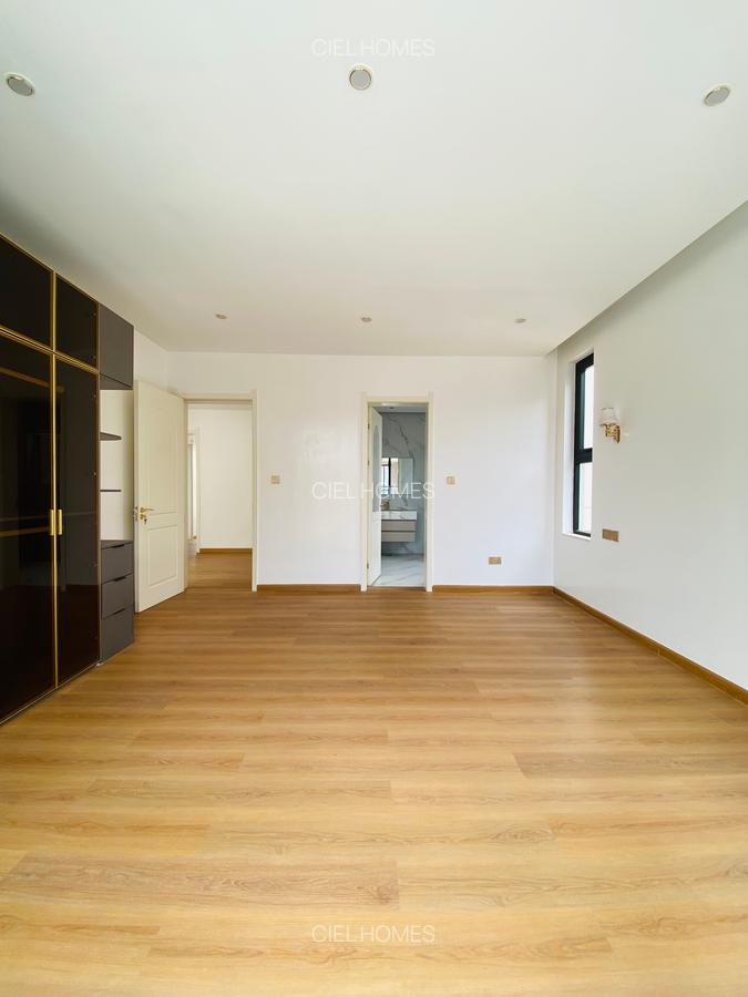 5 Bed Villa with En Suite at Isaac Gathaju - 19