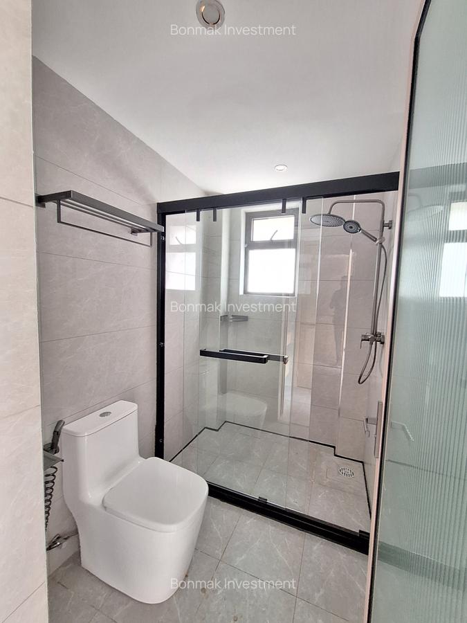 2 Bed Apartment with En Suite at Riverside Drive - 15