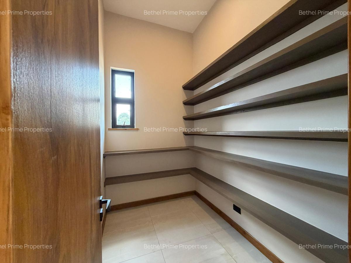 4 Bed Apartment with En Suite in Loresho - 20