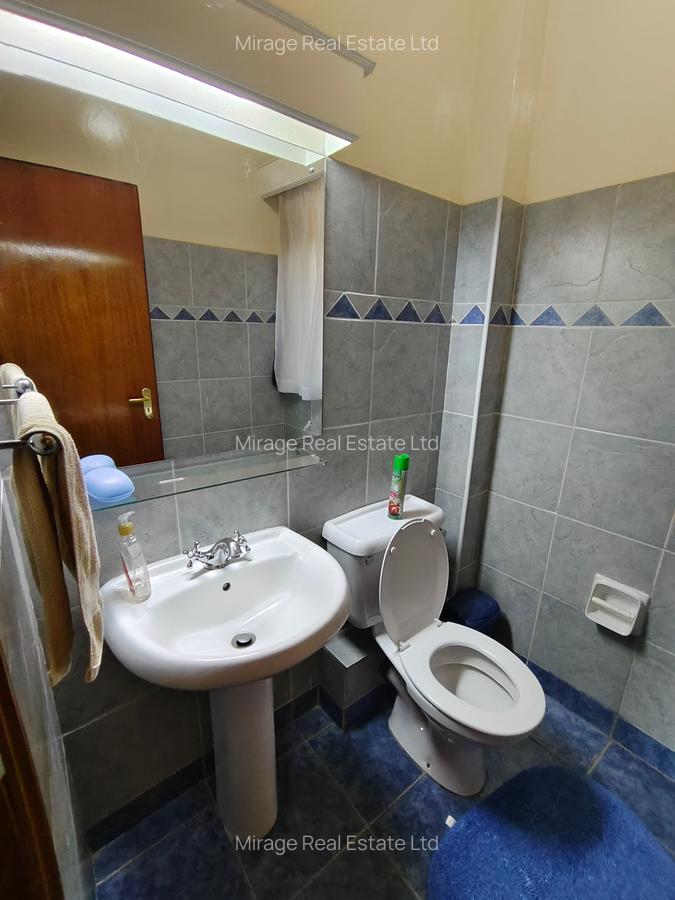 Serviced 3 Bed Apartment with Swimming Pool in Kilimani - 17