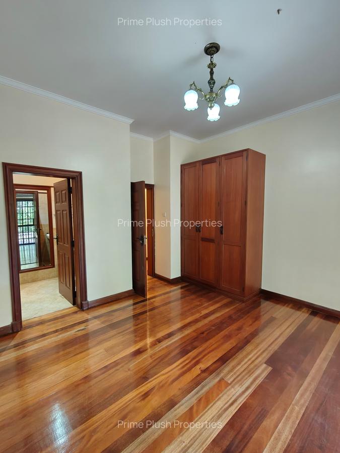 6 Bed House with En Suite in Karen - 11