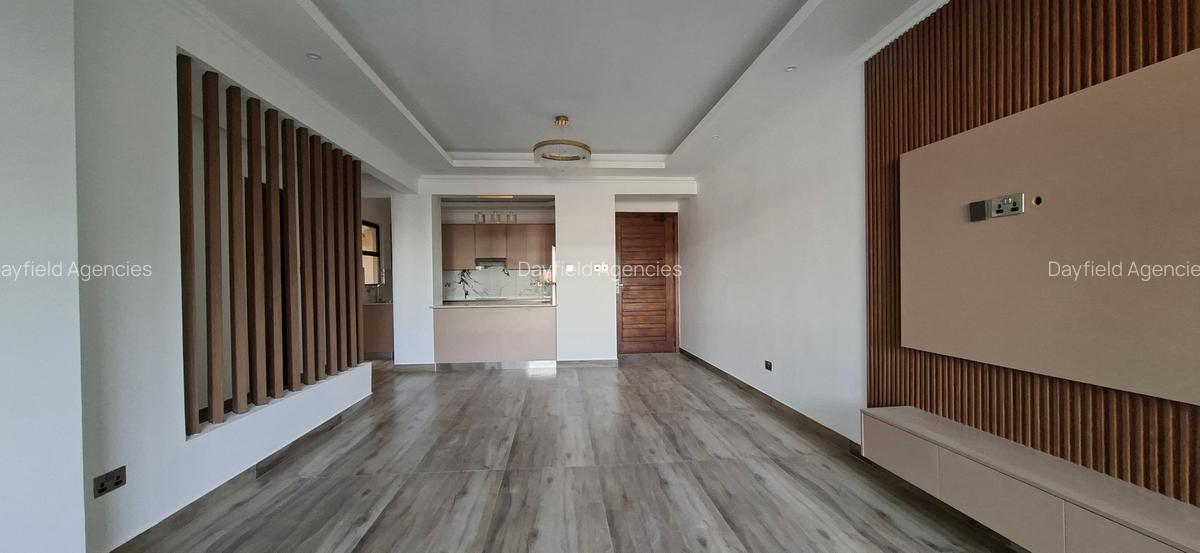 3 Bed Apartment with En Suite in Brookside - 2