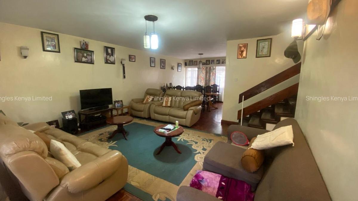 5 Bed Townhouse with En Suite at Oloitoktok Road - 4
