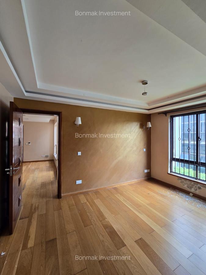 4 Bed Townhouse with En Suite at Lavington Green - 18