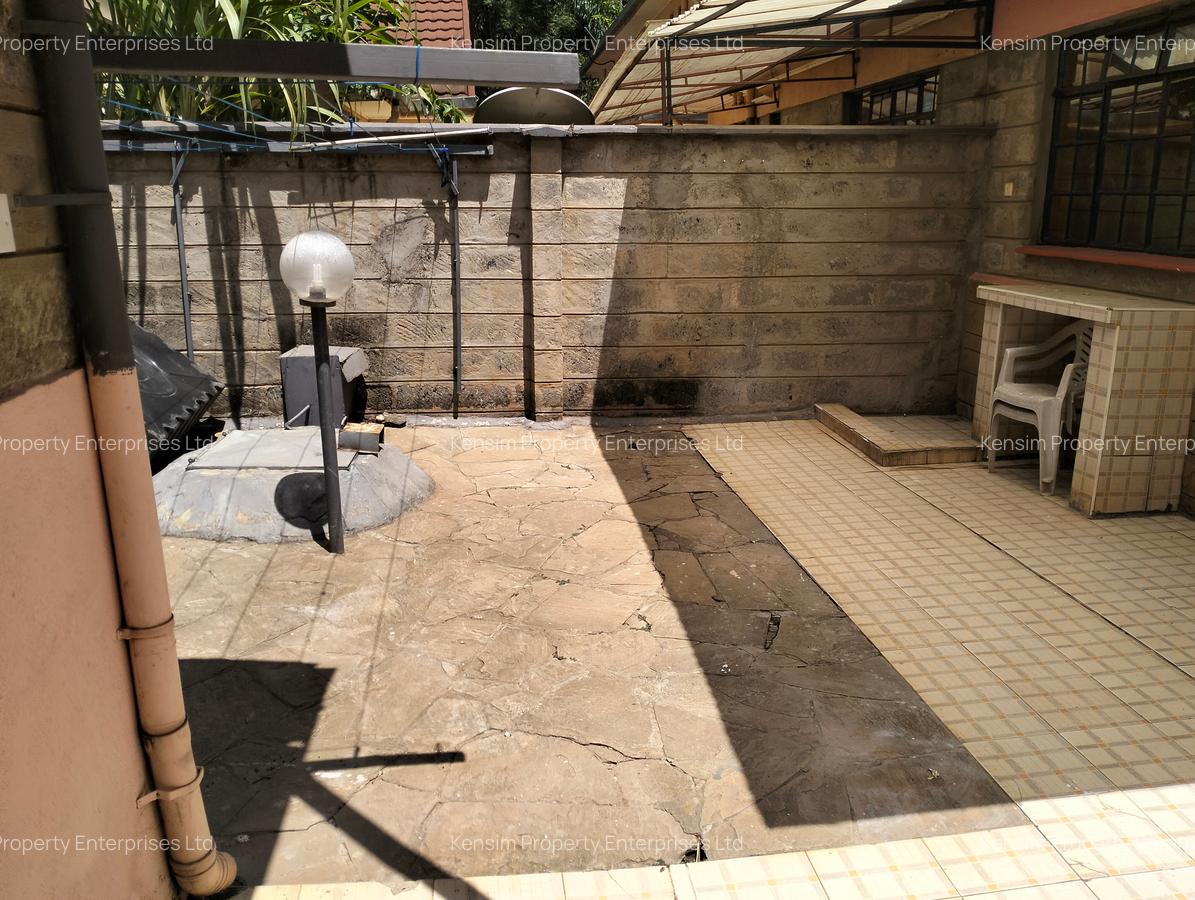 4 Bed Townhouse with En Suite in Lavington - 2