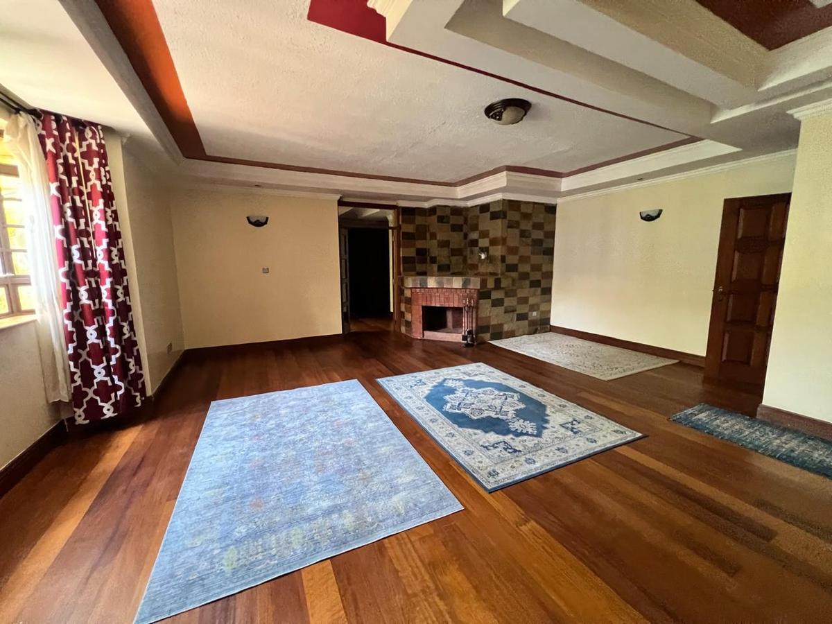 5 Bed House with En Suite in Runda - 5