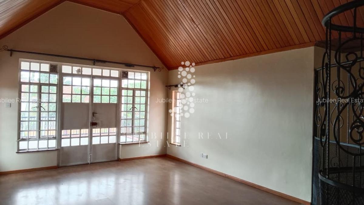 5 Bed Townhouse in Runda - 6