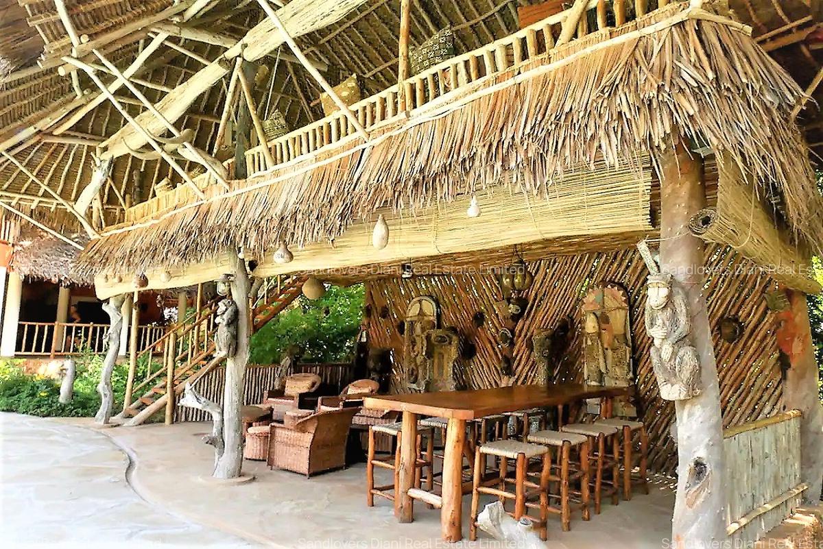 5 Bed Villa with Swimming Pool in Diani - 4