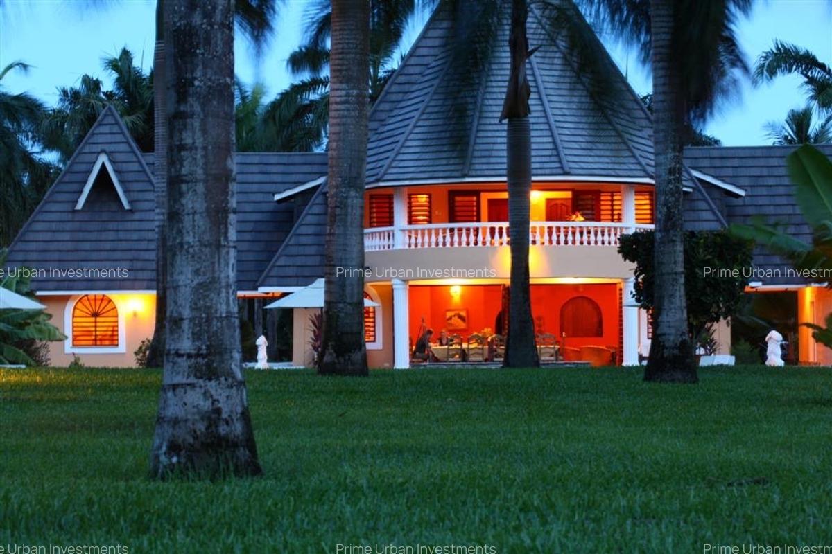 10 Bed Villa with En Suite in Diani - 7
