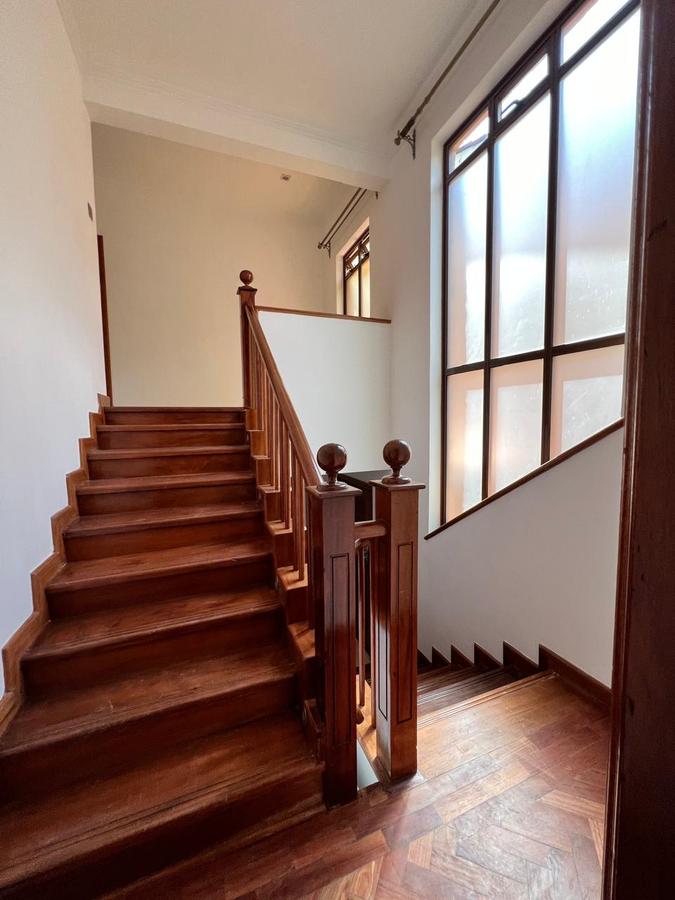 4 Bed Townhouse with En Suite in Lavington - 7