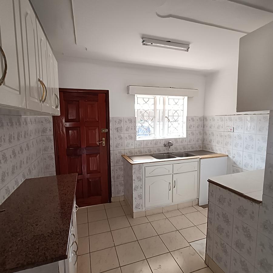 3 Bed Apartment with En Suite in Rhapta Road - 1