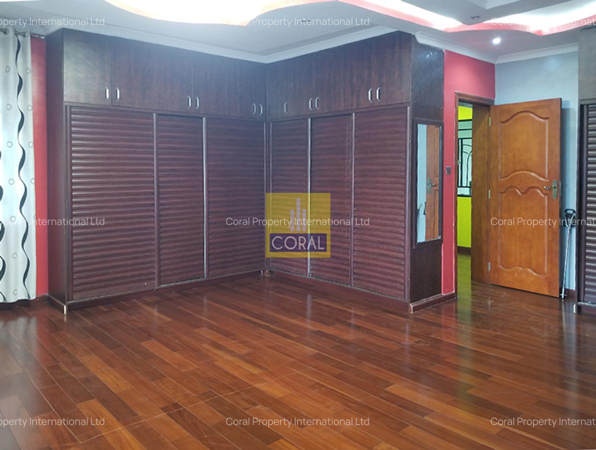 6 Bed House with Garden in Kenyatta Road - 10