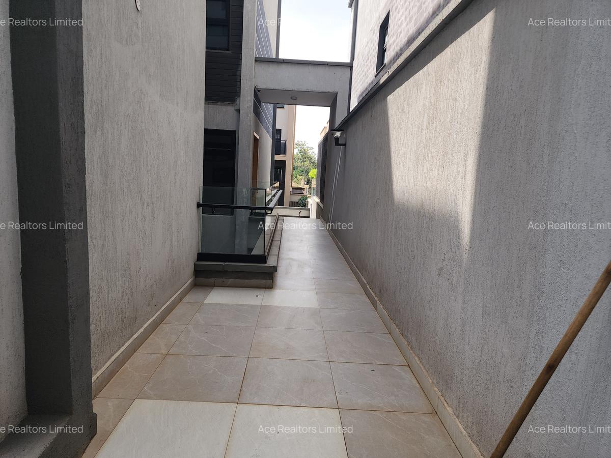 4 Bed Villa with En Suite at Jacaranda Avenue - 18