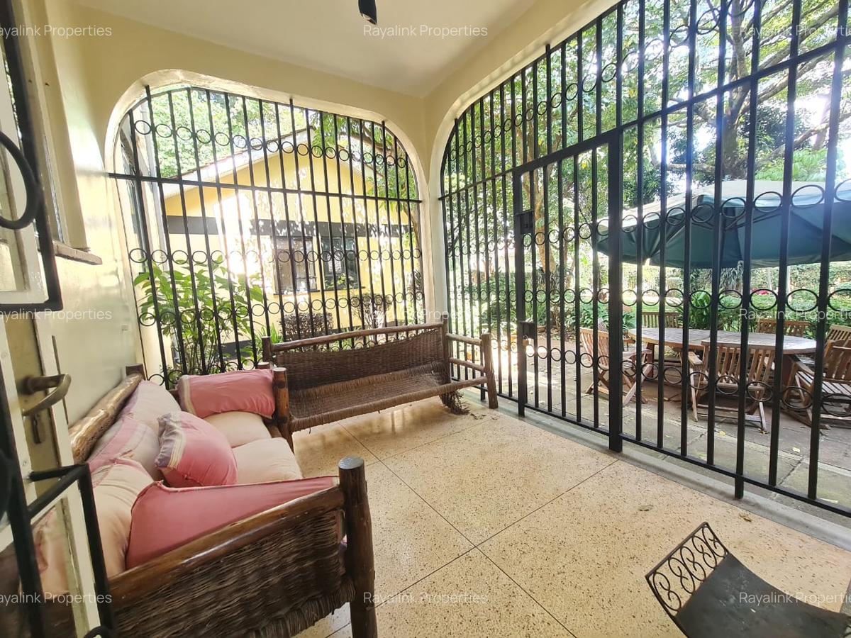 5 Bed House with En Suite at Nyari - 17
