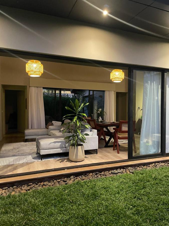 2 bed house with swimming pool in runda